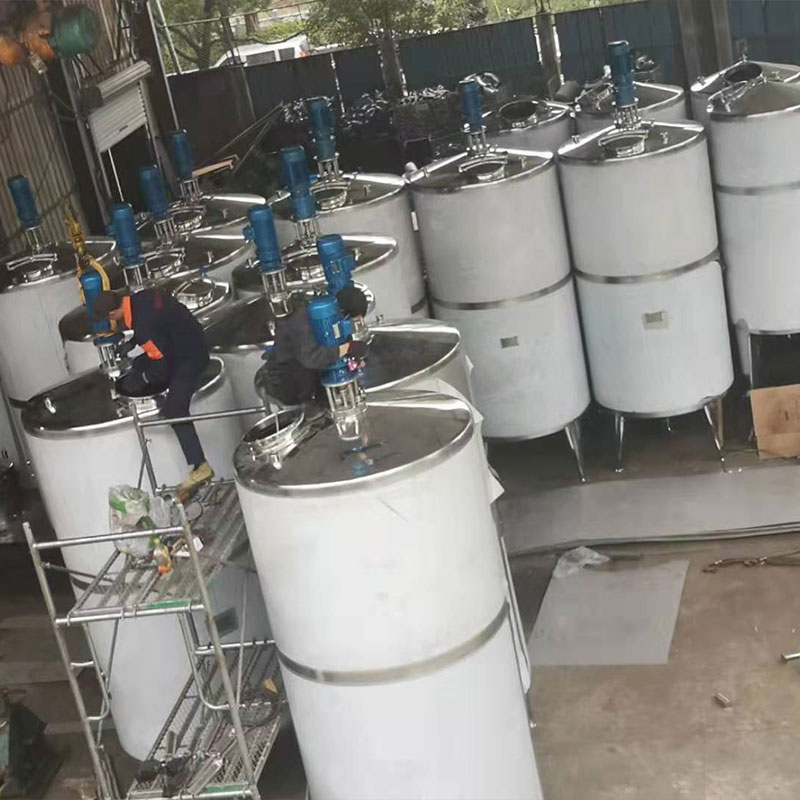 Large Stainless Steel Liquid Mixing Tank